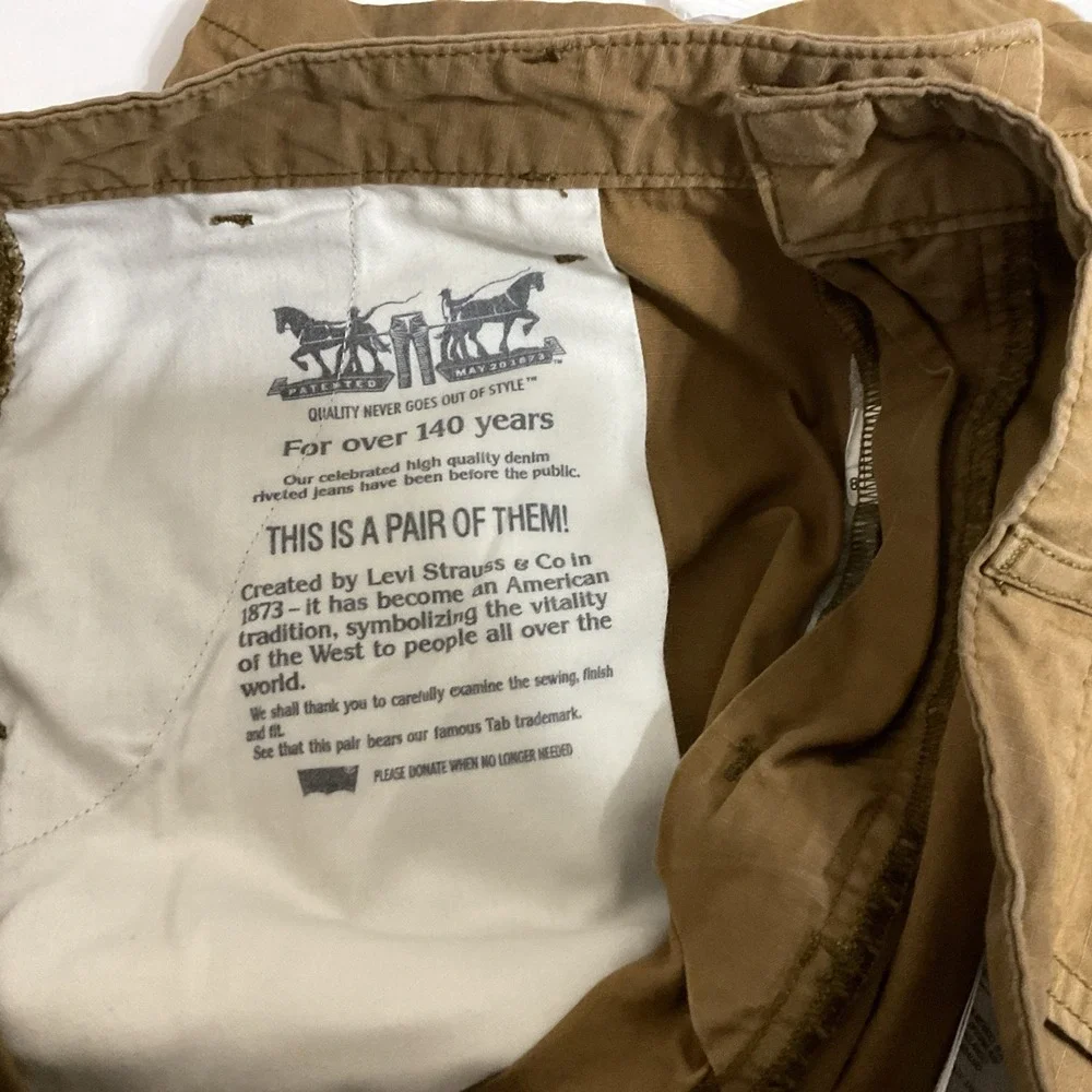 Levi Strauss & Co Shorts Mens‎ 36W Cargo Longer Length Bermuda Beach Utility